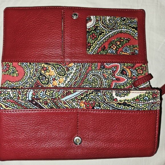 Talbots Genuine leather red wallet, paisley print non-smoke home - Picture 2 of 16